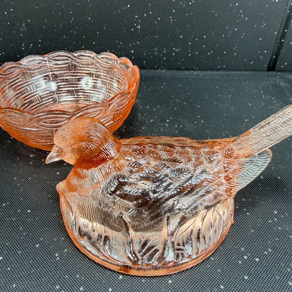 Heisey Hsinchu Glass Pink Bird on Nest Trinket Dish Basketweave 4x6 Vintage - Picture 8 of 15